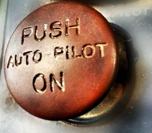 autopilot-button